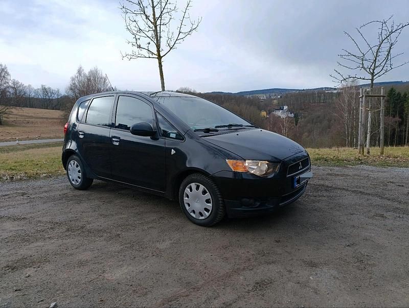 Gebraucht Mitsubishi Colt 95 PS (69 kW) 2011 Schwarz Kleinwagen