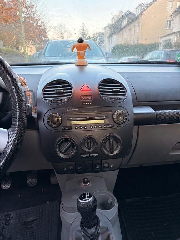 Gebraucht VW New Beetle 102 PS (75 kW) 2006 Silber Kleinwagen