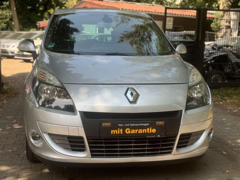 Silber Gebraucht 2009 Renault Scénic III Dynamique Van / Kleinbus | 4.499 € (Fairer Preis) - Bild 1/4