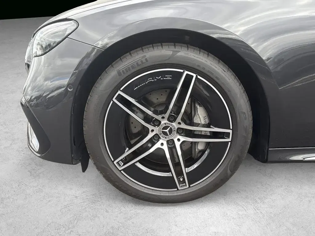 Gebraucht Mercedes E200 Advanced 204 PS (150 kW) 2025 Grau Kombi