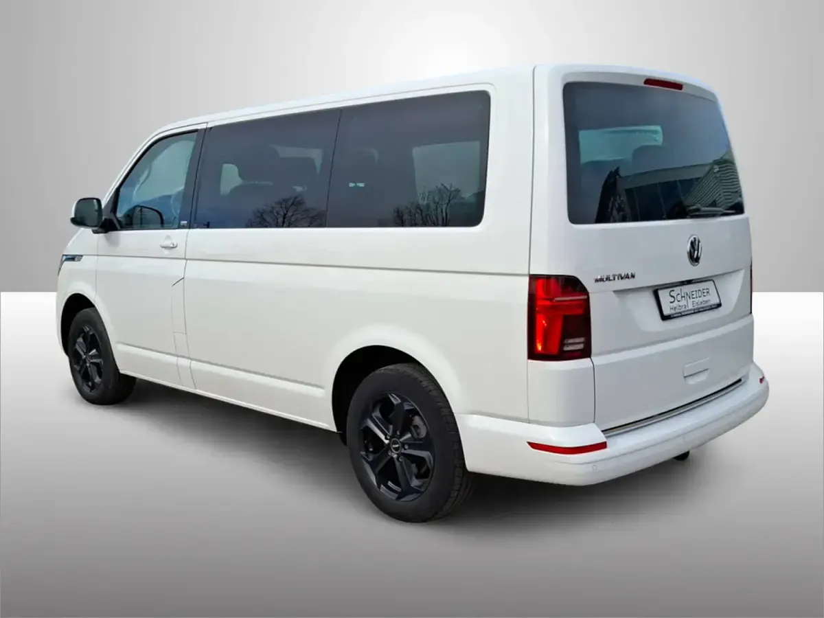 Gebraucht VW Multivan Comfortline 150 PS (110 kW) 2022 Van / Kleinbus