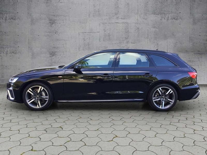 Gebraucht Audi A4 S-Line 204 PS (150 kW) 2024 Mythosschwarz metallic Kombi