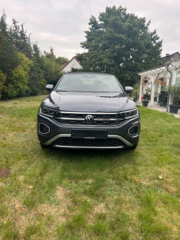 Grau Gebraucht 2023 VW T-Roc Cabriolet Move Cabrio | 23.500 € (Guter Preis) - Bild 1/4
