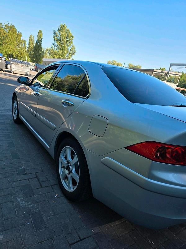 Grau Gebraucht 2003 Honda Accord Limousine | 4.000 € (Fairer Preis) - Bild 1/2