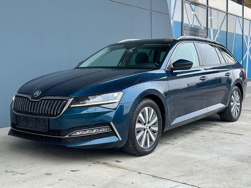 Blau Gebraucht 2021 Skoda Superb Limousine | 16.999 € (Superpreis) - Bild 1/4