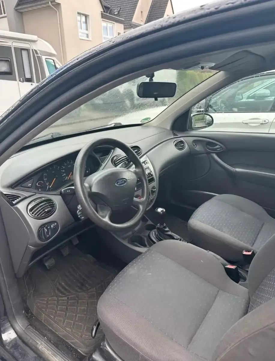 Gebraucht Ford Focus 55 PS (40 kW) 2004 Blau Limousine