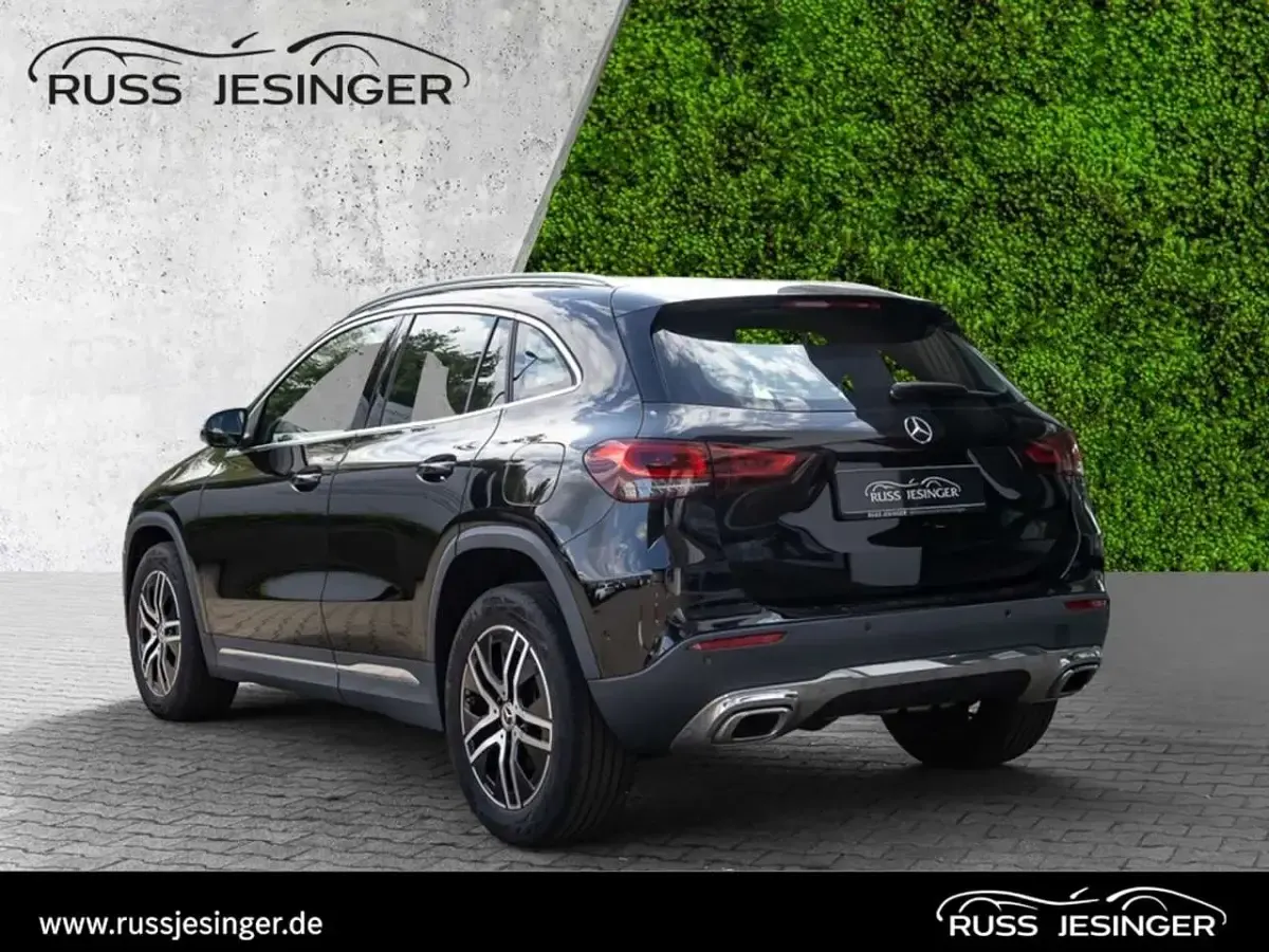 Gebraucht Mercedes GLA180 Progressive 136 PS (100 kW) 2023 Schwarz SUV