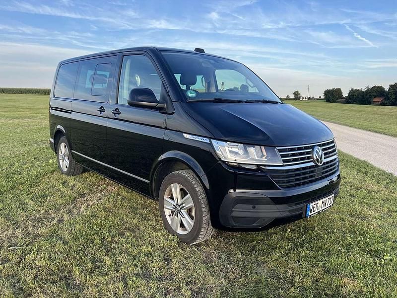 Schwarz Gebraucht 2022 VW T6.1 Comfortline Van | 47.750 € (Fairer Preis) - Bild 1/4