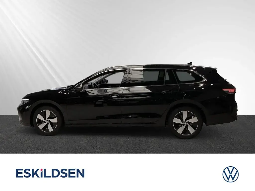 Neu VW Passat Business 150 PS (110 kW) 2026 Schwarz Kombi