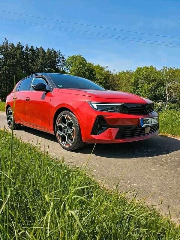 Gebraucht 2022 Opel Astra GS Line Limousine | 15.999 € (Superpreis) - Bild 1/4