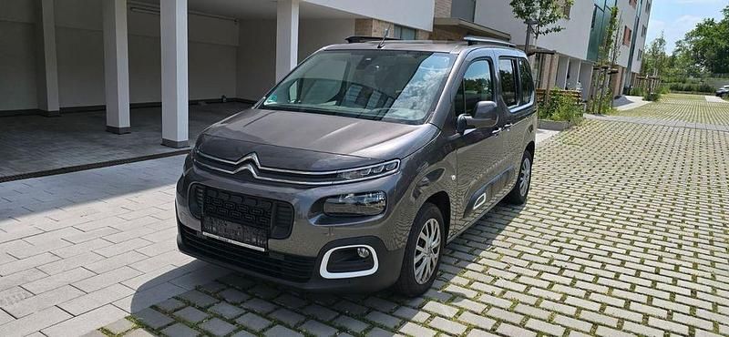 Braun Gebraucht 2019 Citroën Berlingo Shine Van / Kleinbus | 13.500 € (Superpreis) - Bild 1/4