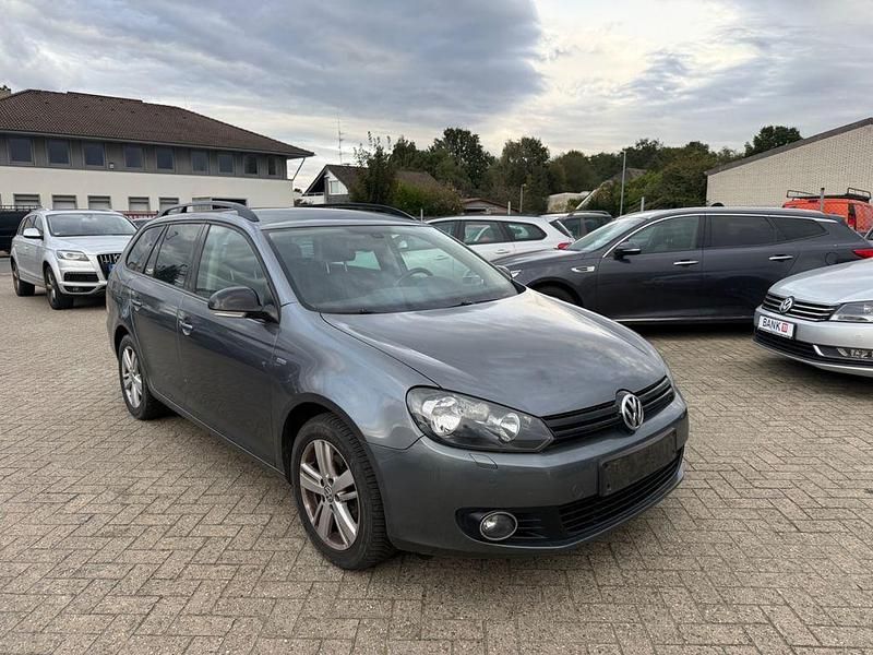 Gebraucht VW Golf VI Match 105 PS (77 kW) 2012 Grau Kleinwagen