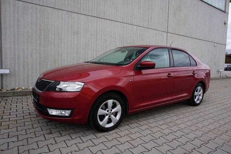 Gebraucht Skoda Rapid 105 PS (77 kW) 2013 Rot Kleinwagen
