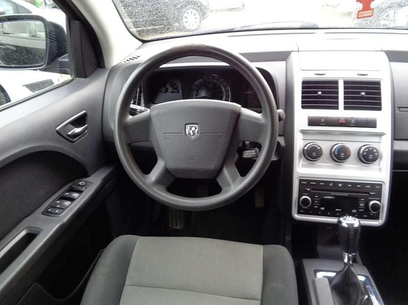 Gebraucht Dodge Journey SE 170 PS (125 kW) 2010 Brilliant black crystal pearl SUV