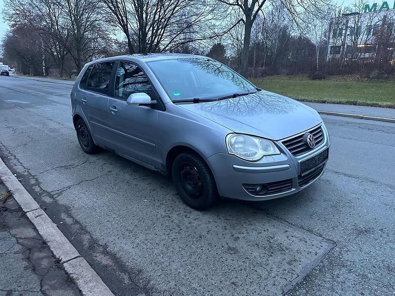 Grau Gebraucht 2008 VW Polo Limousine | 1.600 € (Superpreis) - Bild 1/4