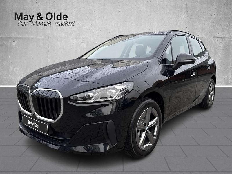Neu BMW 218 Active Tourer 136 PS (100 kW) 2026 Black sapphire metallic Van / Kleinbus