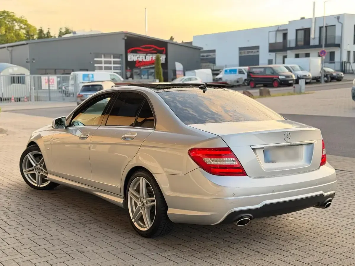 Gebraucht Mercedes C350 Avantgarde 256 PS (188 kW) 2012 Silber Limousine