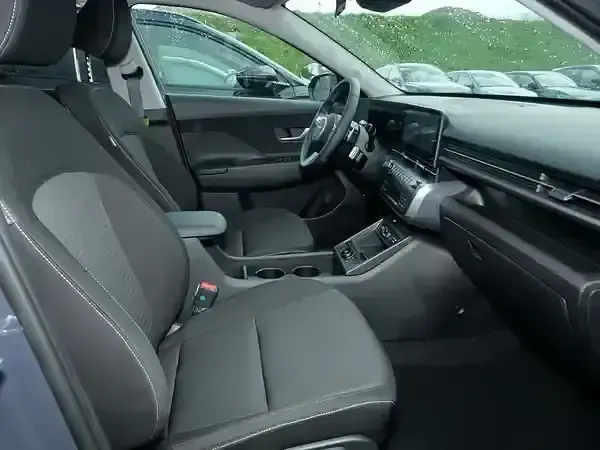 Neu Hyundai Kona Trend 99 kW (135 PS) 2026 Ecotronic grey SUV