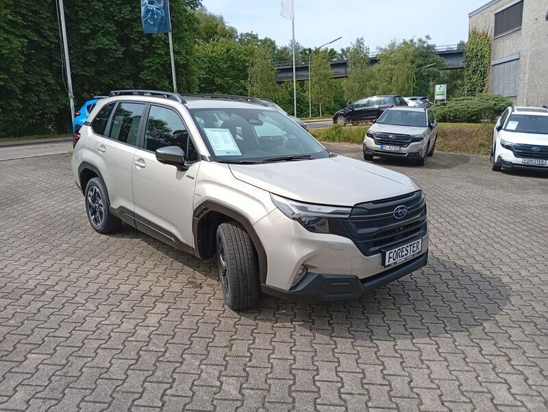 Neu Subaru Forester Active 136 PS (100 kW) 2025 Gold SUV