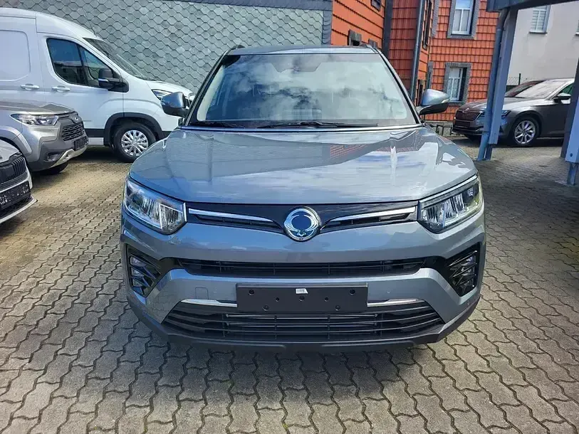 Gebraucht SsangYong Tivoli 163 PS (119 kW) 2023 Grau SUV