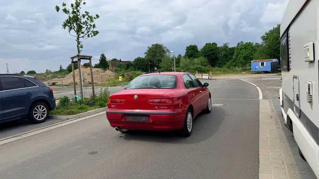 Gebraucht Alfa Romeo 156 120 PS (88 kW) 1997 Rot Limousine