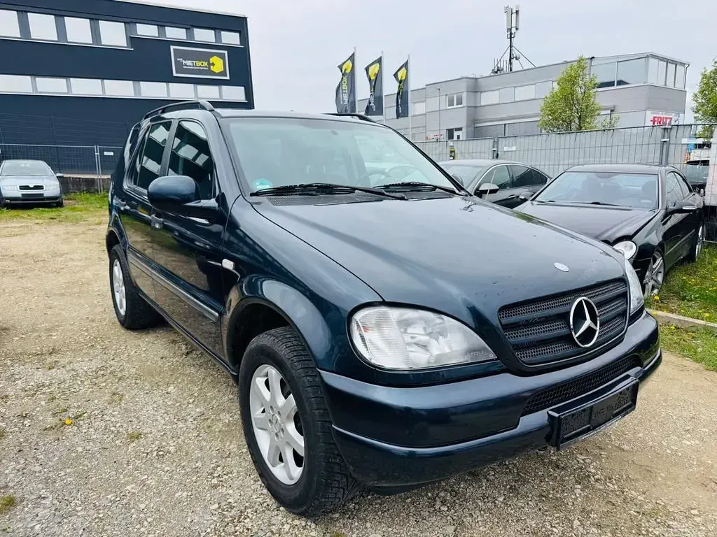 Brugt Mercedes ML320 218 HK (160 kW) 2000 Sort SUV