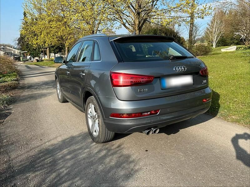 Gebraucht Audi Q3 S-Line 150 PS (110 kW) 2015 Grau SUV