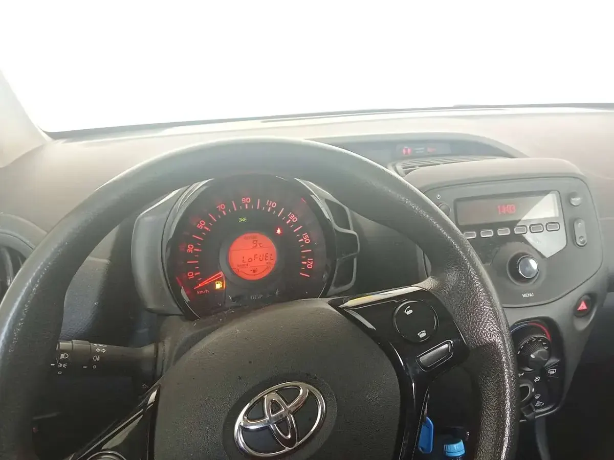 Gebraucht Toyota Aygo Edition-S 69 PS (50 kW) 2019 Weiß Kleinwagen