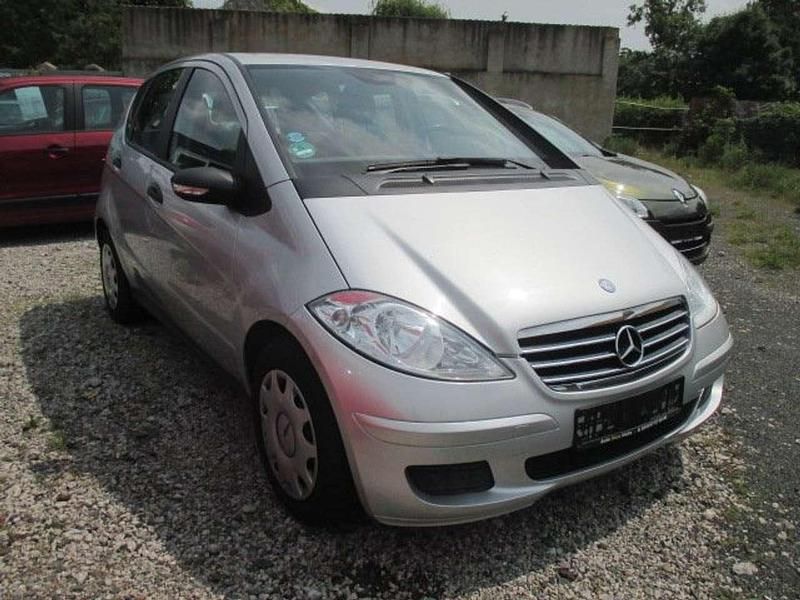 Gebraucht Mercedes A150 95 PS (69 kW) 2005 Polarsilber  metalliclack Kleinwagen