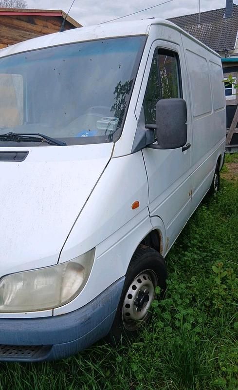 Second-hand Mercedes Sprinter 129 CP (94 kW) 2000 Alb