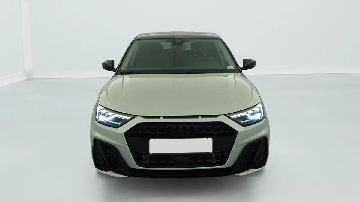 Gebraucht Audi A1 Design 116 PS (85 kW) 2025 Argent rose / toit noir SUV