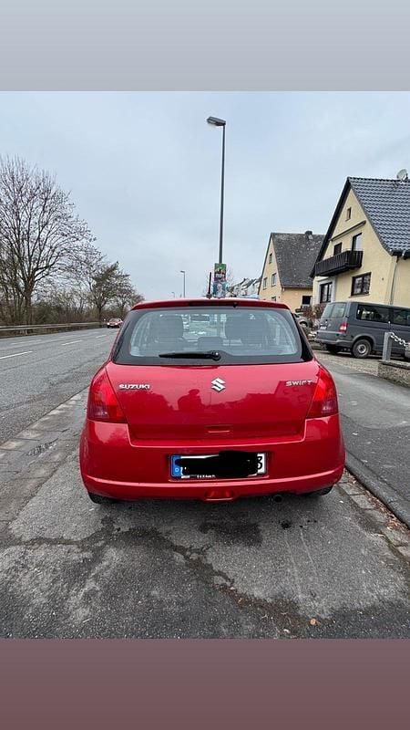 Gebraucht Suzuki Swift 92 PS (67 kW) 2006 Rot Kleinwagen