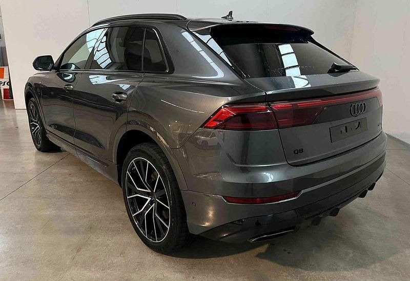 Gebraucht Audi Q8 286 PS (210 kW) 2025 Grau SUV
