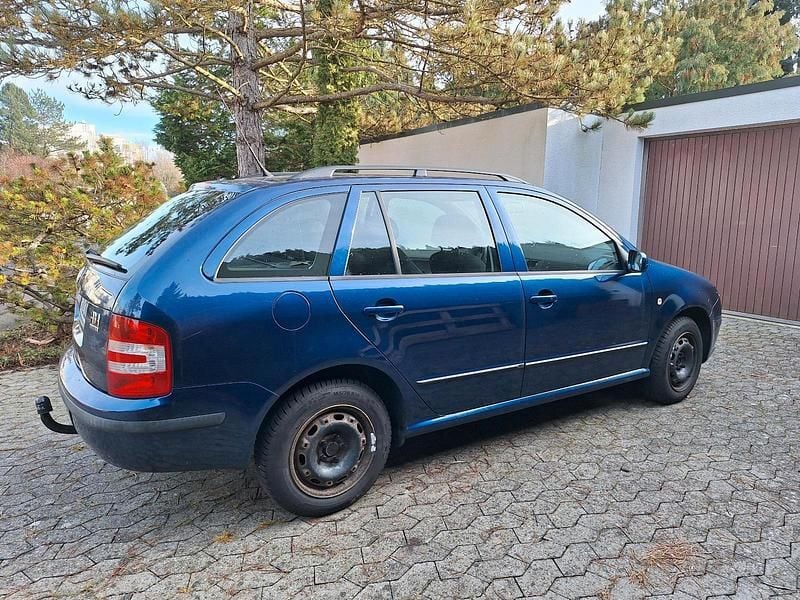 Blau Gebraucht 2007 Skoda Fabia Kombi | 1.400 € (Fairer Preis) - Bild 1/4