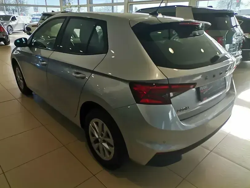 Używany Skoda Fabia Selection 95 KM (69 kW) 2023 Srebrny Hatchback