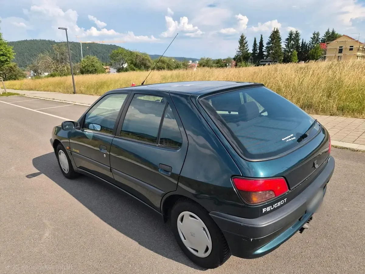 Gebraucht Peugeot 306 88 PS (64 kW) 1995 Grün Limousine