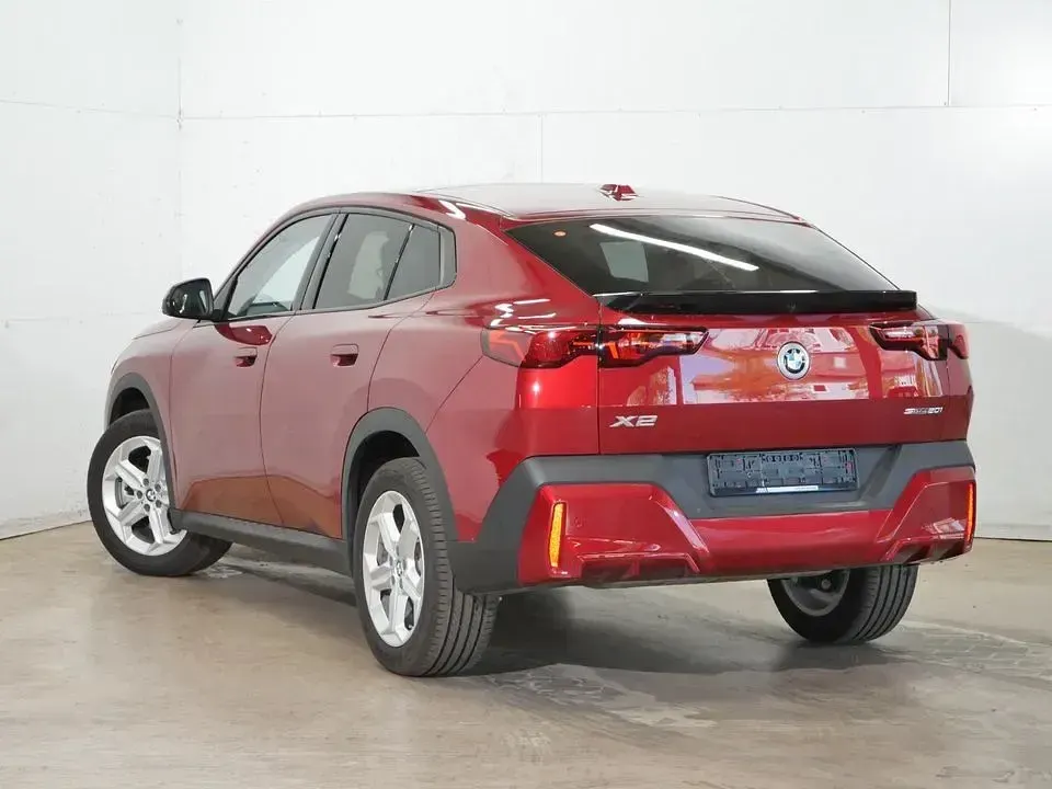 Gebraucht BMW X2 Sport Line 170 PS (125 kW) 2025 Rot SUV