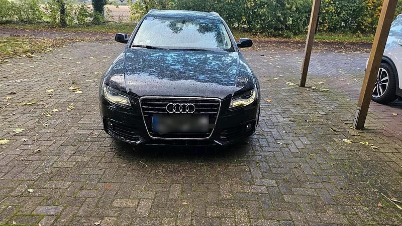 Schwarz Gebraucht 2011 Audi A4 Kombi | 4.890 € (Superpreis) - Bild 1/4