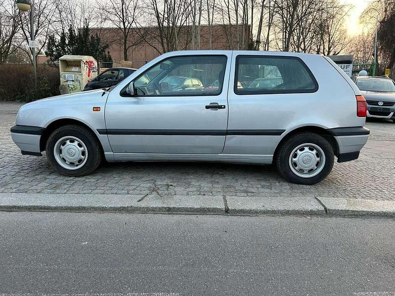 Brugt VW Golf III 90 HK (66 kW) 1992 Sølv Hatchback