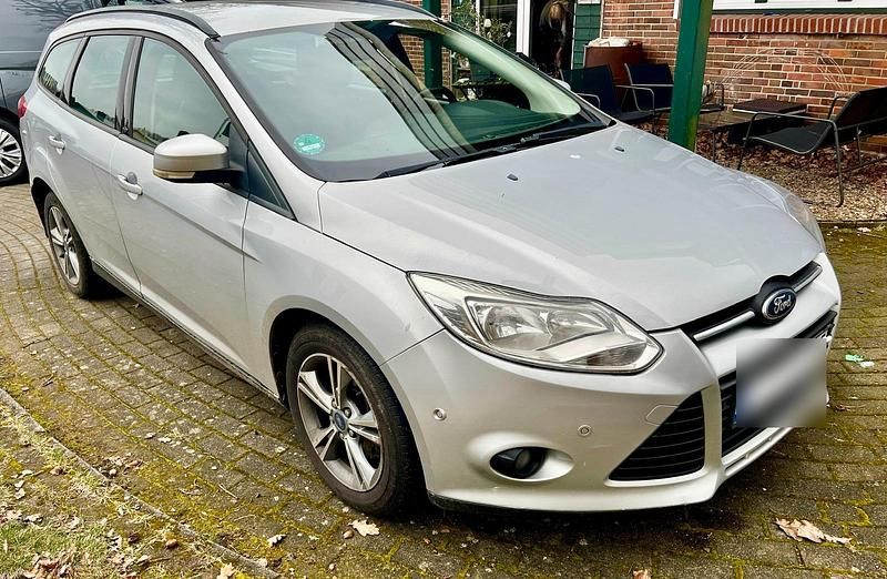 Gebraucht Ford Focus 116 PS (85 kW) 2013 Silber Kombi