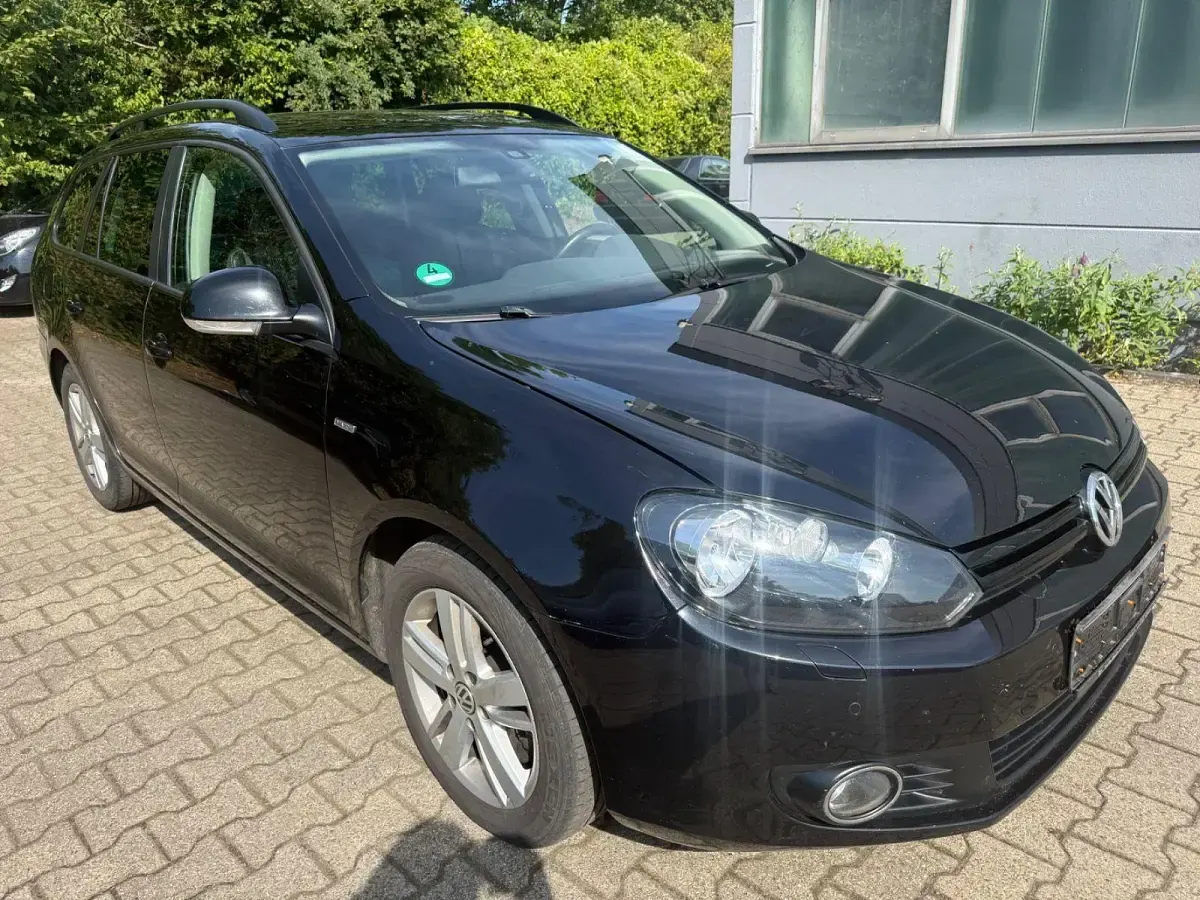 Gebraucht VW Golf VI Match 140 PS (102 kW) 2013 Schwarz Kombi