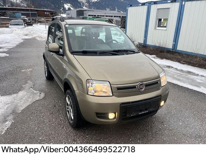 Gebraucht Fiat Panda 4x4 Climbing 69 PS (50 kW) 2012 Gold Kleinwagen