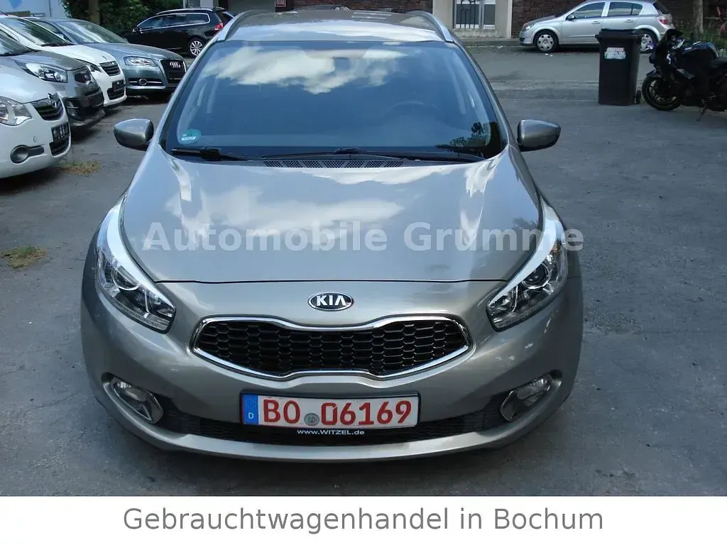 Usata Kia Ceed 135 CV (99 kW) 2014 Argento Utilitaria
