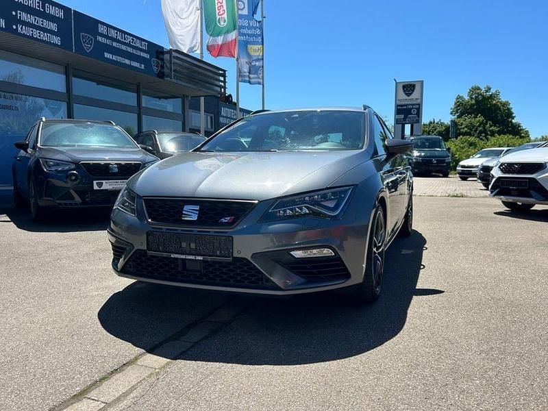 Grau Gebraucht 2018 Cupra Leon Limousine | 19.300 € (Fairer Preis) - Bild 1/4