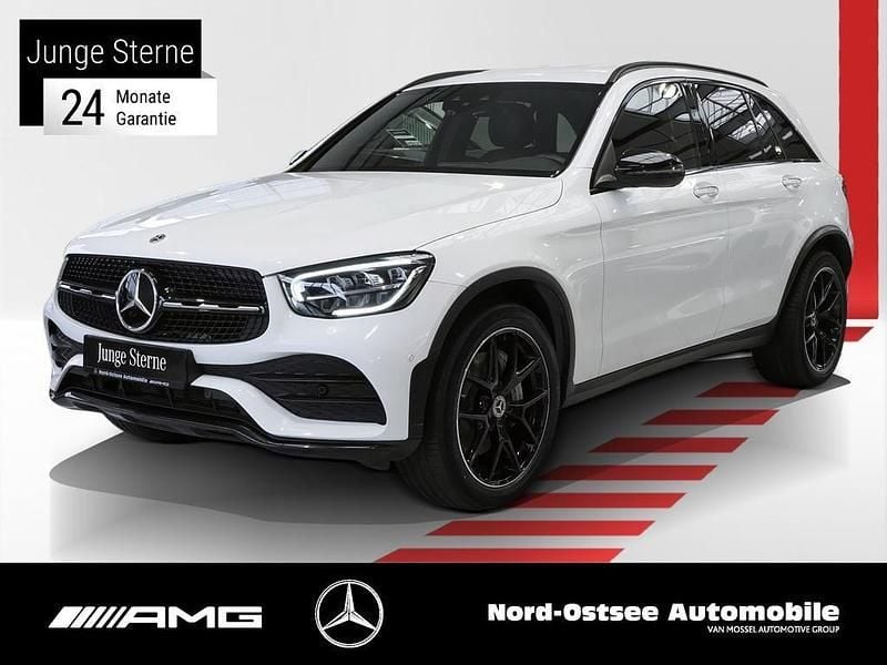 Weiß Gebraucht 2022 Mercedes GLC300 AMG SUV | 41.890 € (Guter Preis) - Bild 1/4