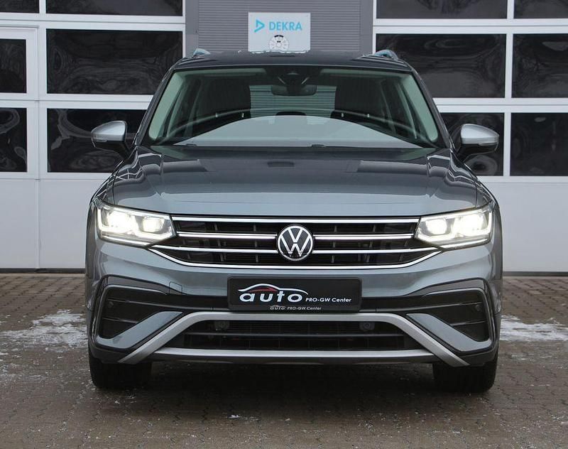 Gebraucht VW Tiguan Allspace Elegance 200 PS (147 kW) 2022 Grau SUV