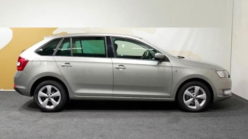 Gebraucht Skoda Rapid 122 PS (89 kW) 2014 Beige Kleinwagen