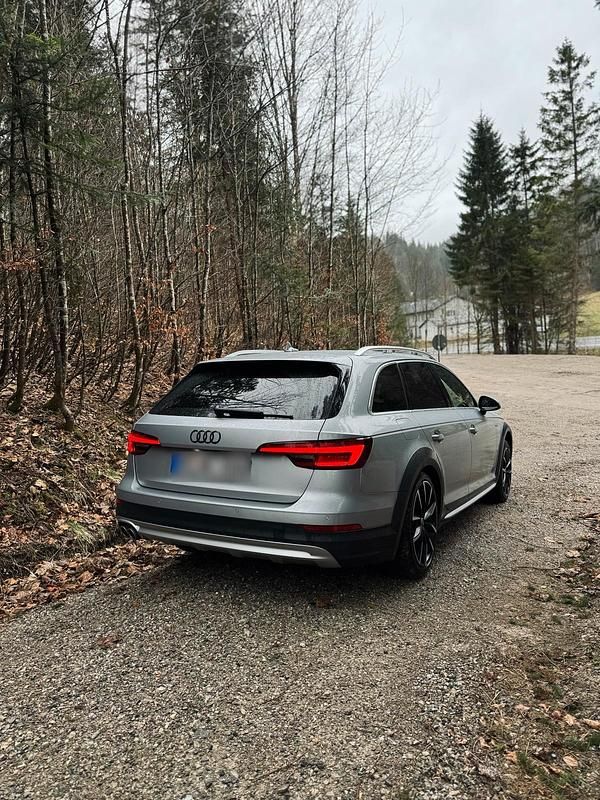 Gebraucht Audi A4 Allroad Ambiente 190 PS (139 kW) 2018 Silber Kombi