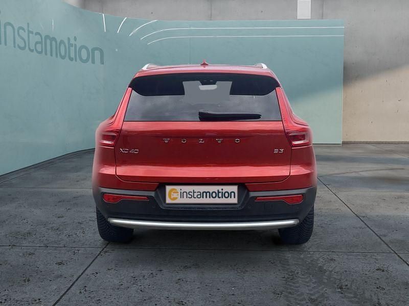 Gebraucht Volvo XC40 Core 163 PS (119 kW) 2024 Rot SUV
