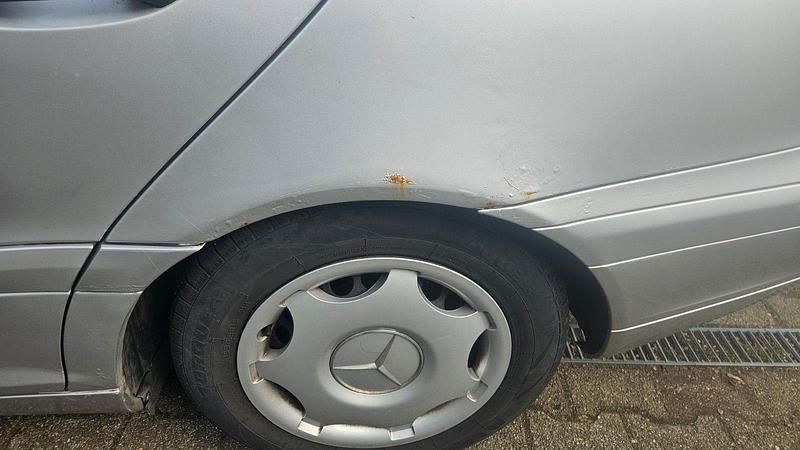 Second-hand Mercedes C200 Classic 163 CP (119 kW) 2001 Gri Berlinǎ